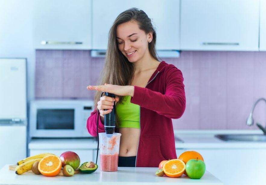 How Meal Replacement Smoothies for Weight Loss Became Hollywood's Morning Ritual